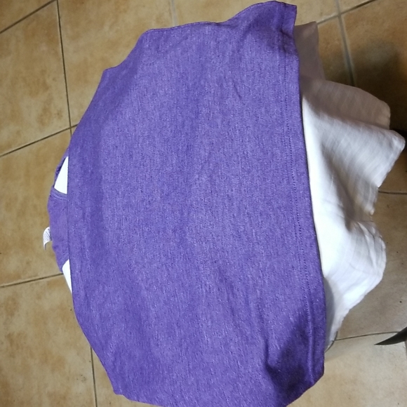 Tank Top Sz( L ) - Picture 3 of 5